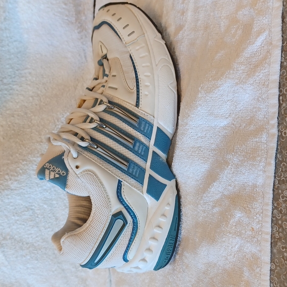 Adidas Classic Cross Training/Running Shoe NEW- Sz. 8.5 - Picture 2 of 14